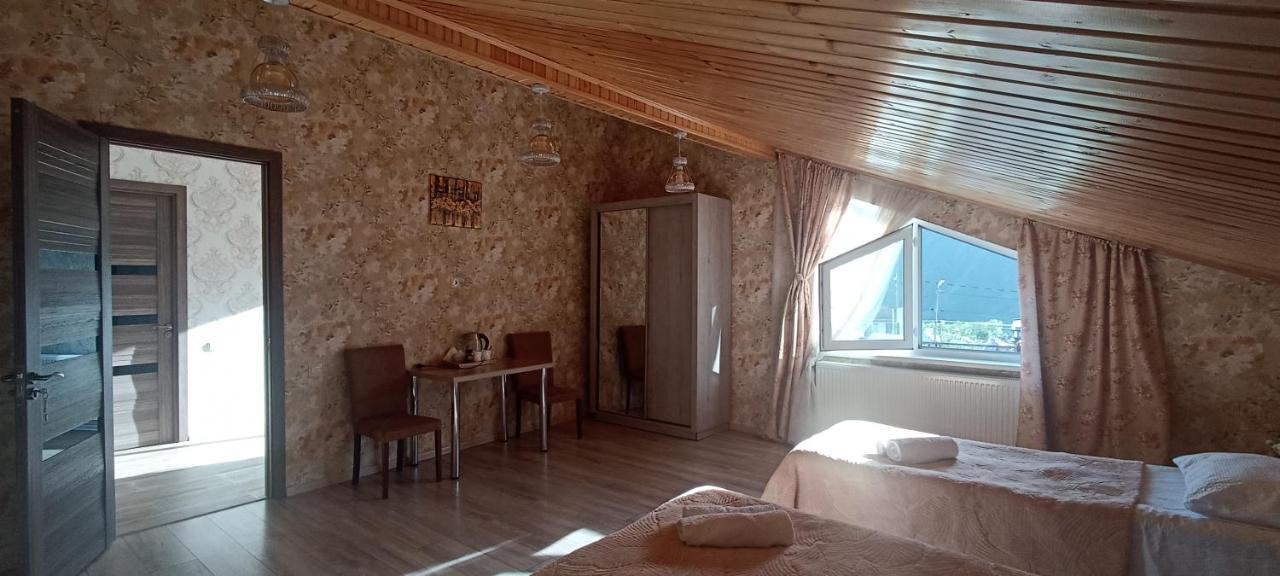 Guest House Tamta Kasbegi Buitenkant foto